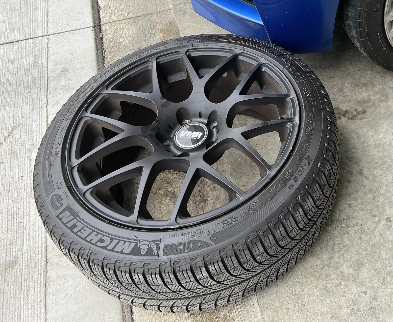 Ford F-150 Lightning Michelin X-Ice 275/60/20 - 2 winter seasons. IMG_7382