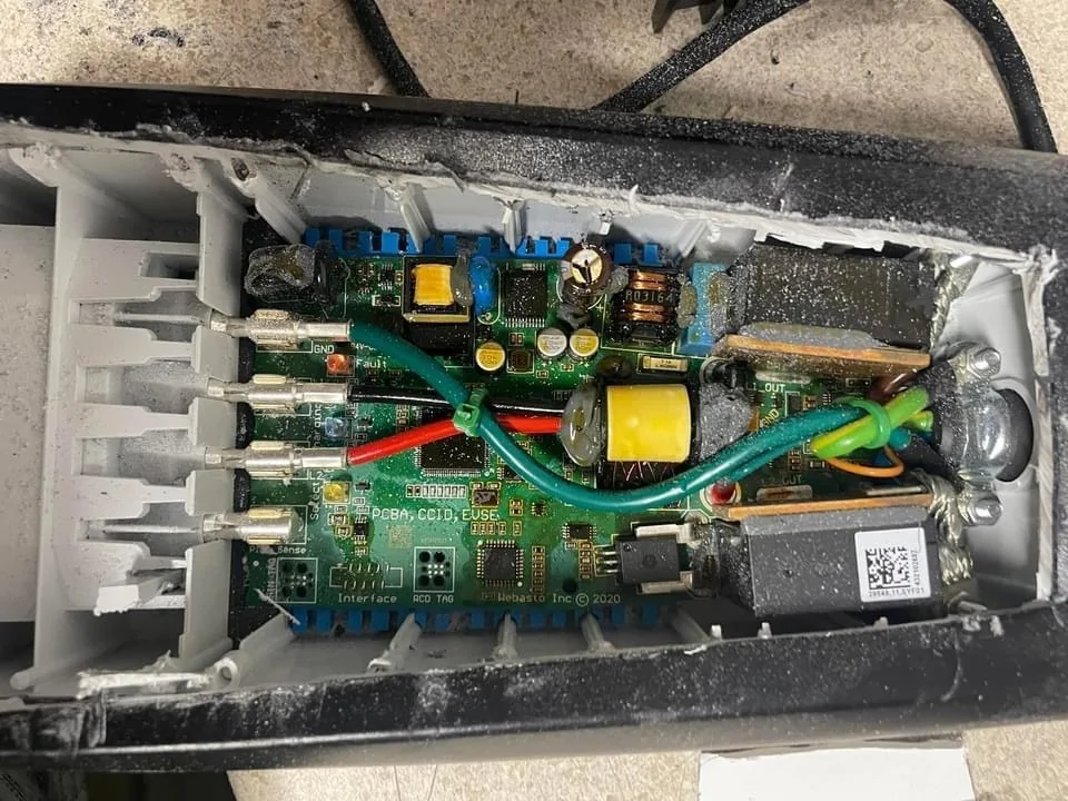 Ford F-150 Lightning Mobile Charger Lifespan insides of unit 1