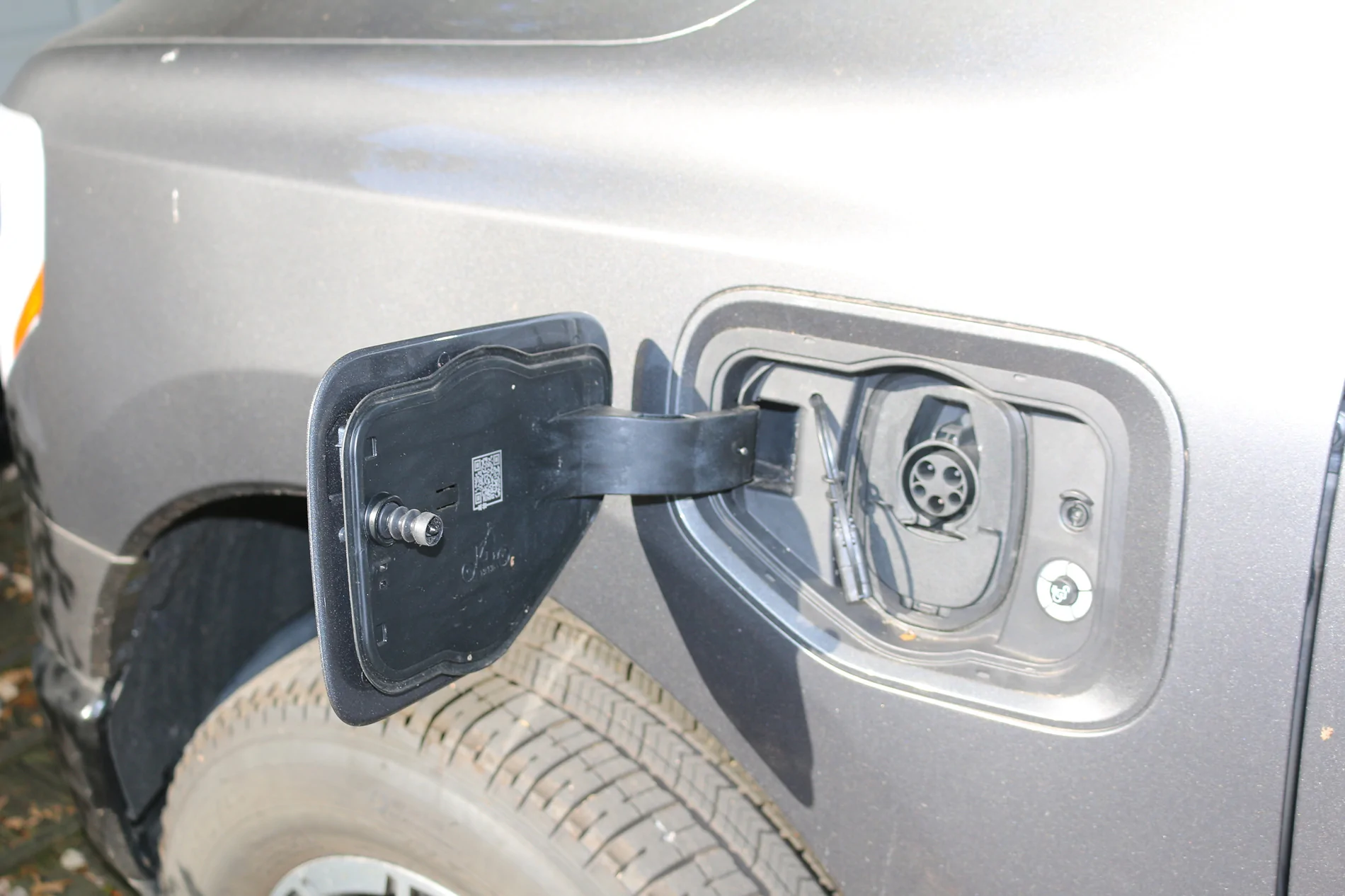 Ford F-150 Lightning Answers to "When does my LVB get charged" (with graph) 0-My Lightning-IMG_6005