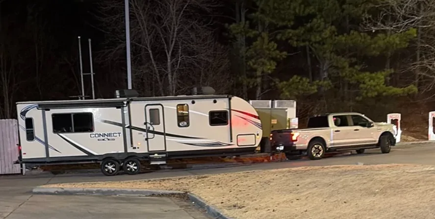 Ford F-150 Lightning First tow w/ pop up camper (2025 Lightning Flash) 1766934999954-e6