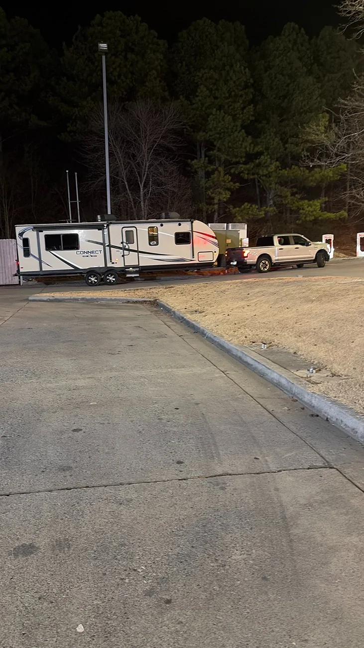Ford F-150 Lightning Charging While Driving w/ Gas Generator in Bed (Range Extender for F-150 Lightning) - Testing tesla