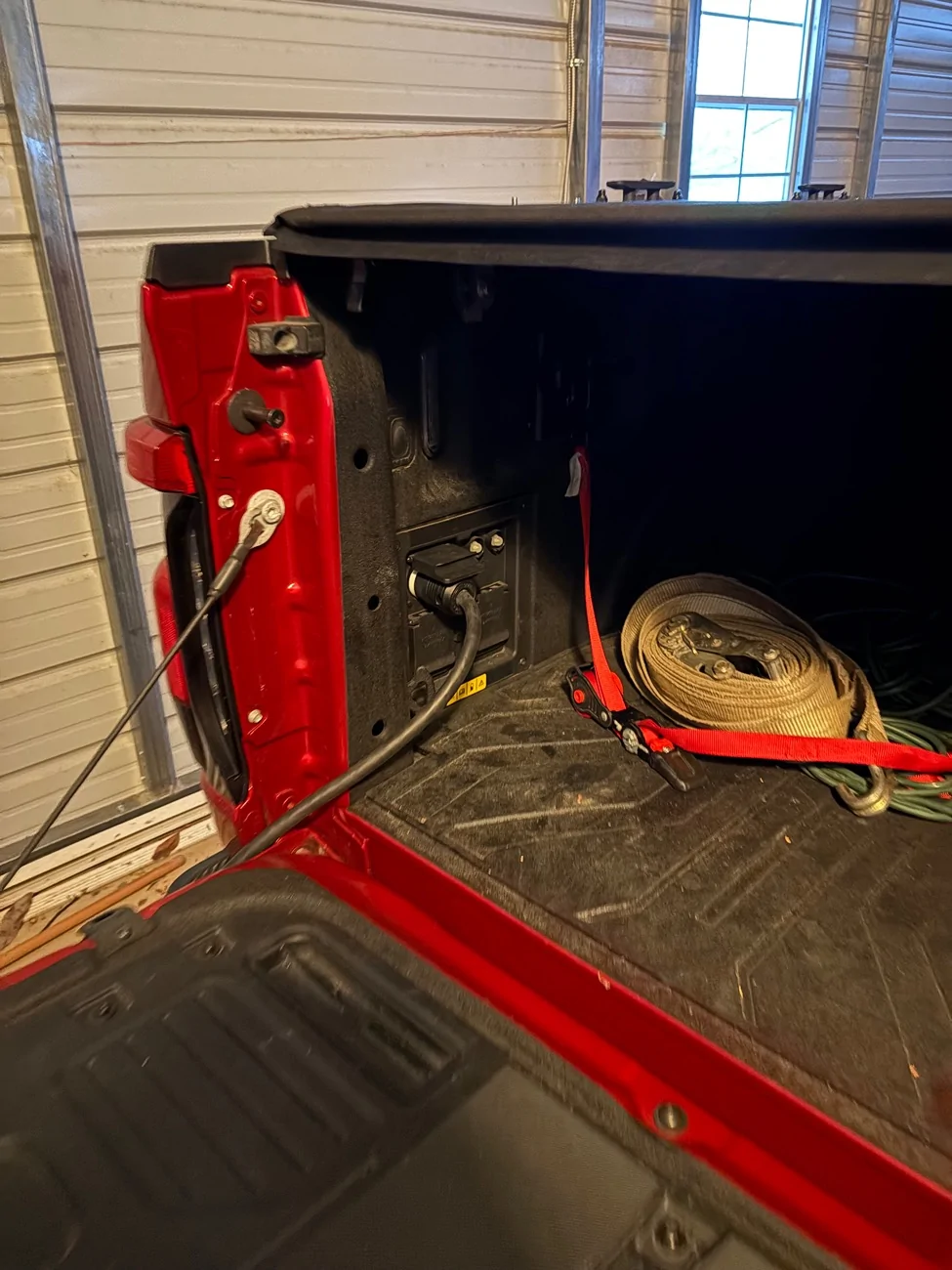 Ford F-150 Lightning Ruby vs Fern (A Winter Storm Tale of Survival w/ Pro Power Onboard) 1769606352022-y8