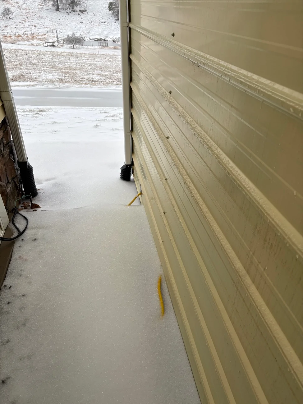 Ford F-150 Lightning Ruby vs Fern (A Winter Storm Tale of Survival w/ Pro Power Onboard) 1769606352022-y8