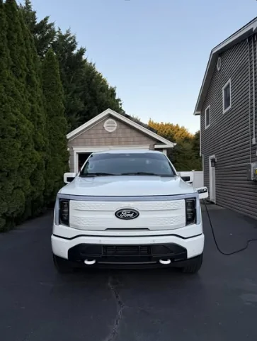 Ford F-150 Lightning FOR SALE Paint matched front grill and mirror covers Screenshot 2026-01-27 124724