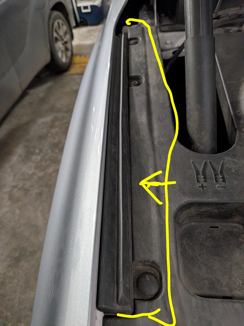 Ford F-150 Lightning 2024 f150 Lightning Flash - Missing /Unidentified part after a collision 1312