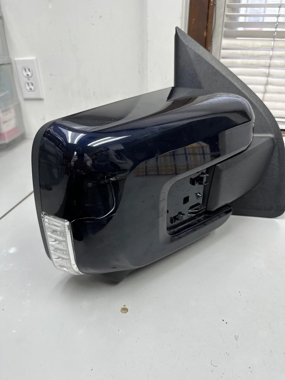 Ford F-150 Lightning 2023 Lariat passenger side mirror, damaged.  All works. IMG_2783