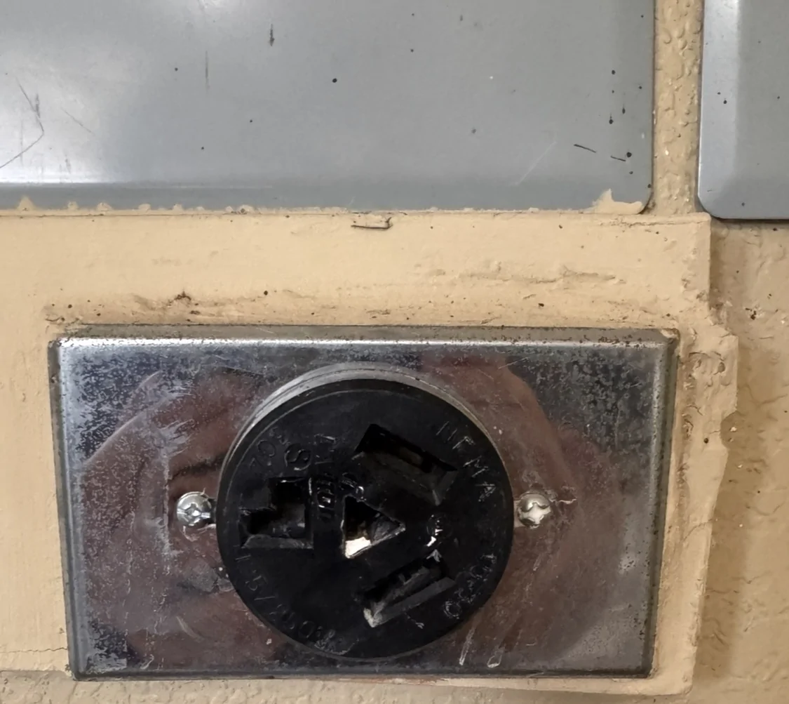 Ford F-150 Lightning Nema 10-30R on Sub-panel for charging? IMG_6643