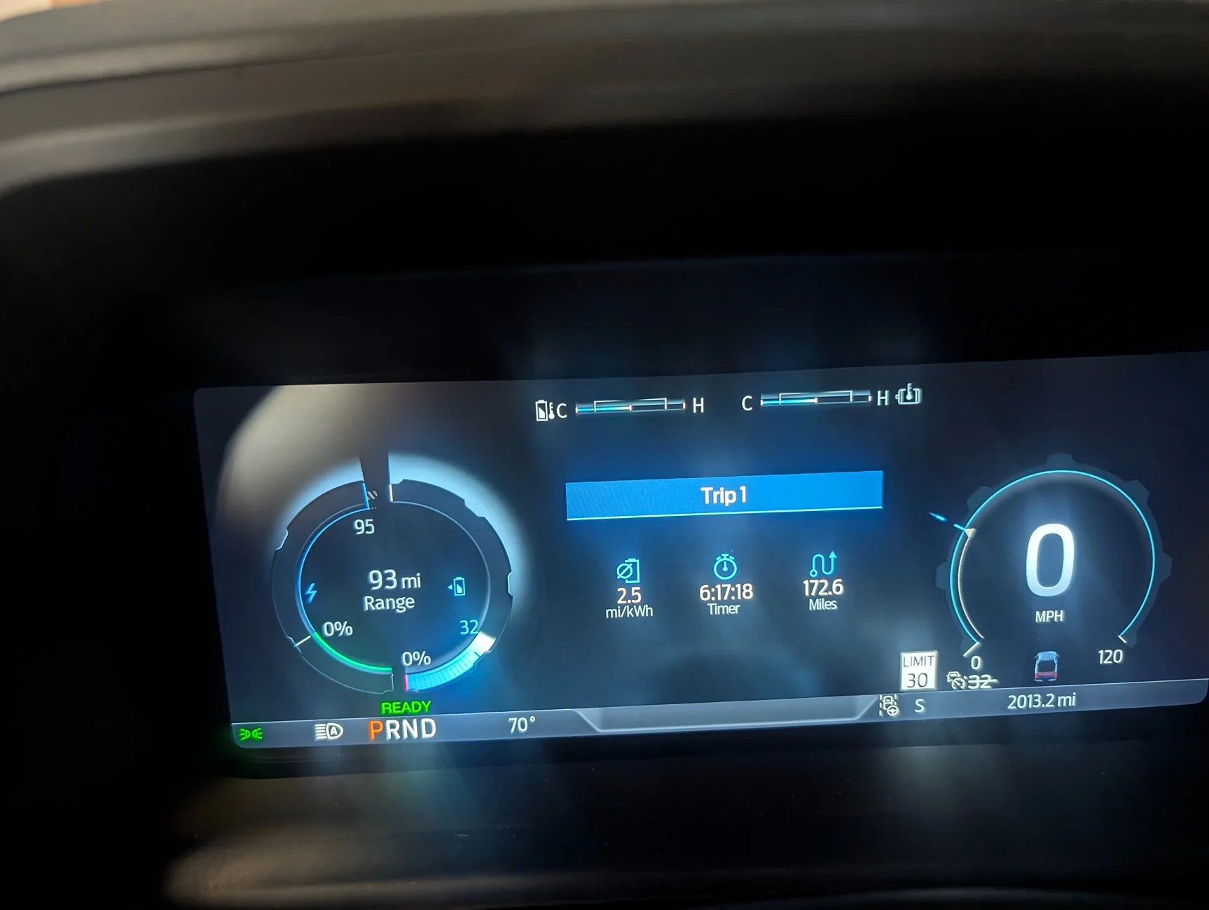 Ford F-150 Lightning Lost 16% charge sitting in garage 1000007308