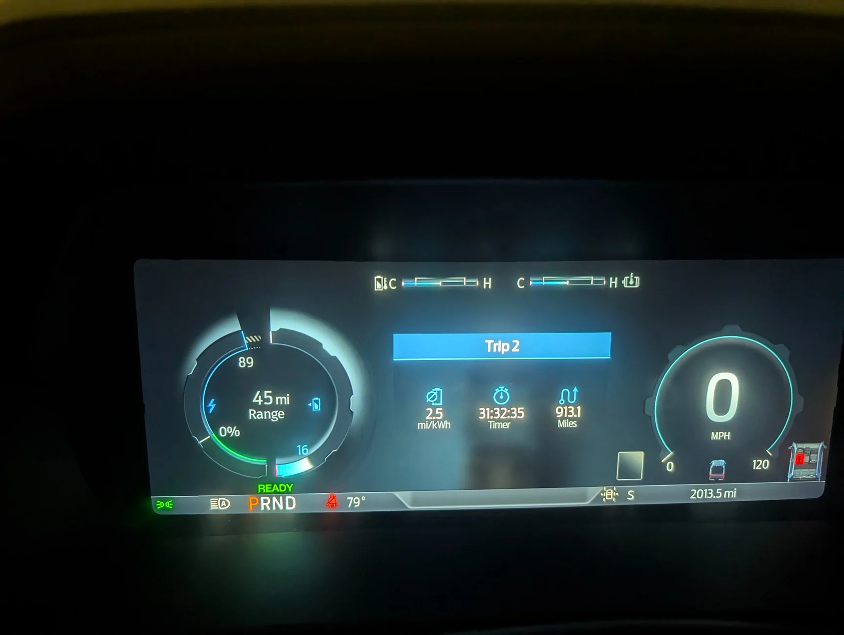 Ford F-150 Lightning Lost 16% charge sitting in garage 1000007519