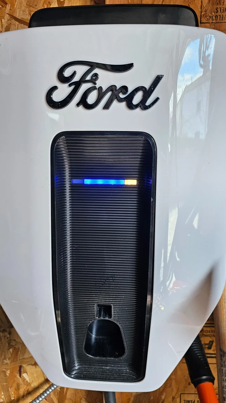 Ford F-150 Lightning Red ring and service vehicle soon? 20260321_153026