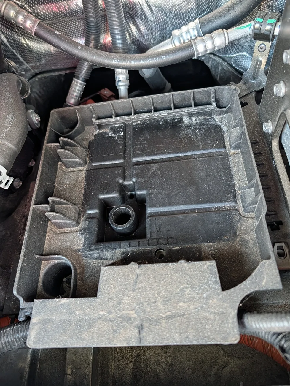 Ford F-150 Lightning Bigger front battery? 1552