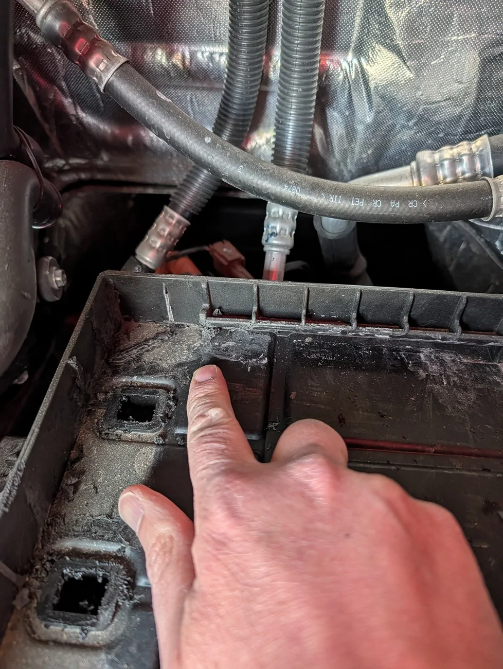 Ford F-150 Lightning Bigger front battery? 1557