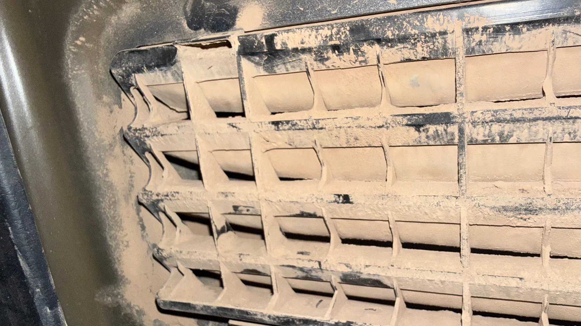 Ford F-150 Lightning Rear cabin vents (behind rear seats) IMG_0188