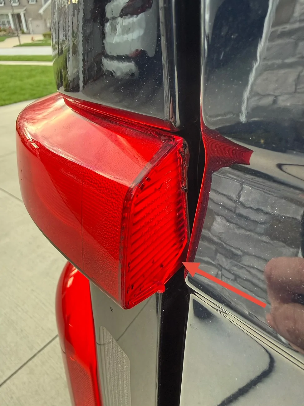 Ford F-150 Lightning 2025 Flash Taillight Water Accumulation IMG_9471