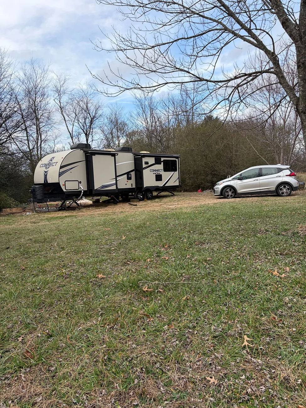 Ford F-150 Lightning This is exactly what it is like to tow with a Lightning + Forest River Grey Wolf 29TE travel trailer (~7,500 pounds) setup 2019 KZ C303RL