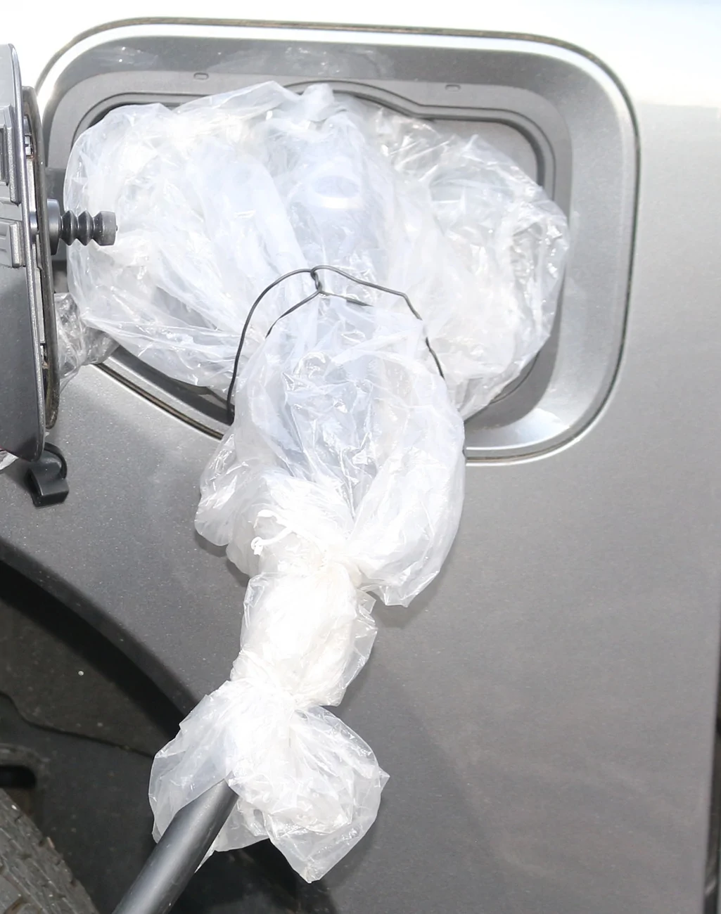 Ford F-150 Lightning Bad weather charging cover CCS1 plastci bag cover