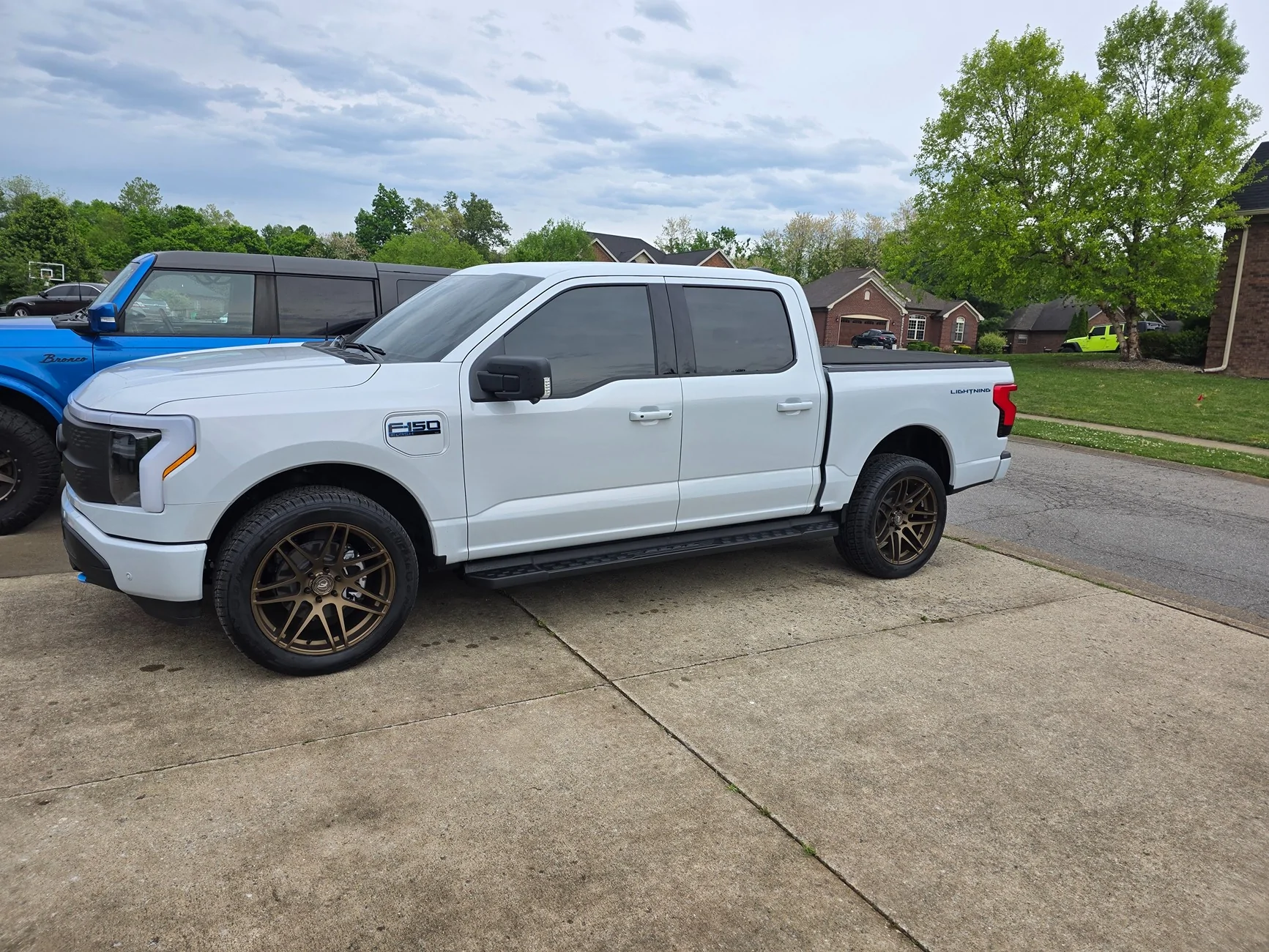 Forgestar 22x10 +30 with 305/45R22 on a 25 Flash | Ford Lightning Forum ...