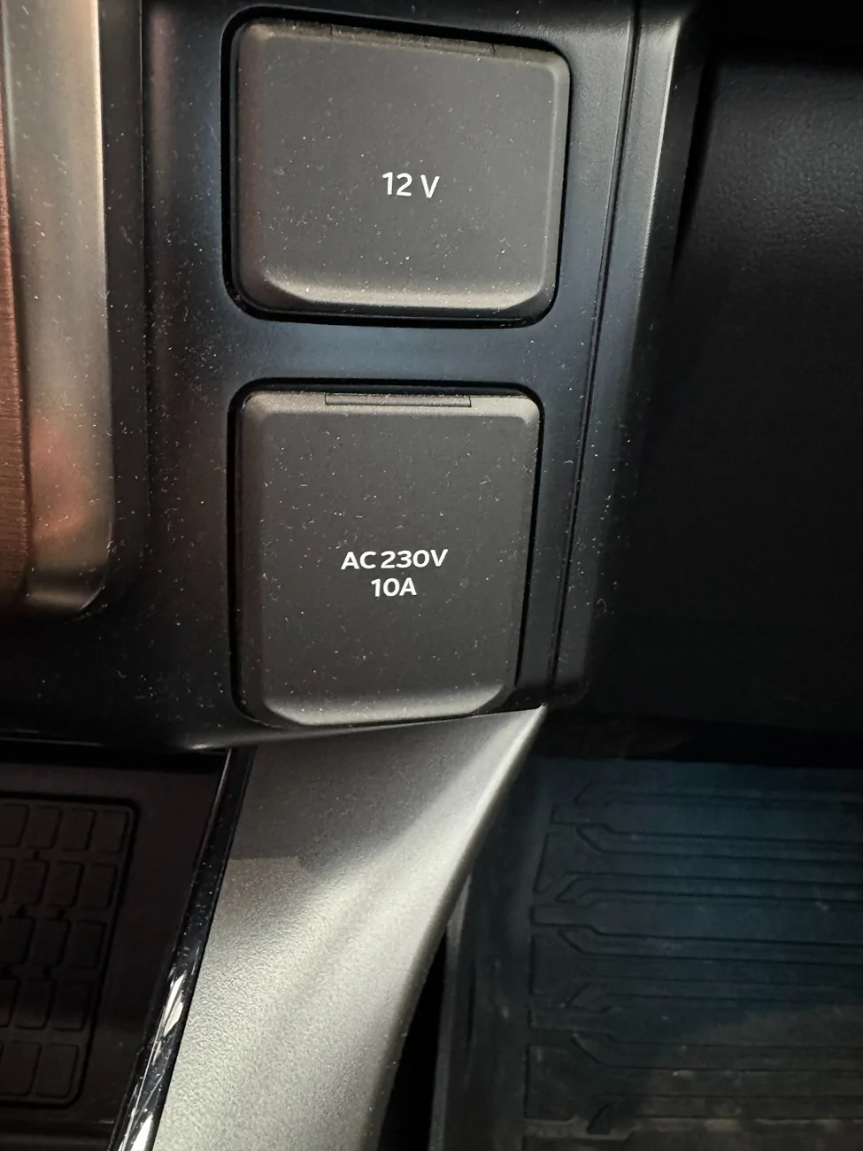 Ford F-150 Lightning Identify ProPower, APIM says 2.4 kw, but 240V available. IMG_1438