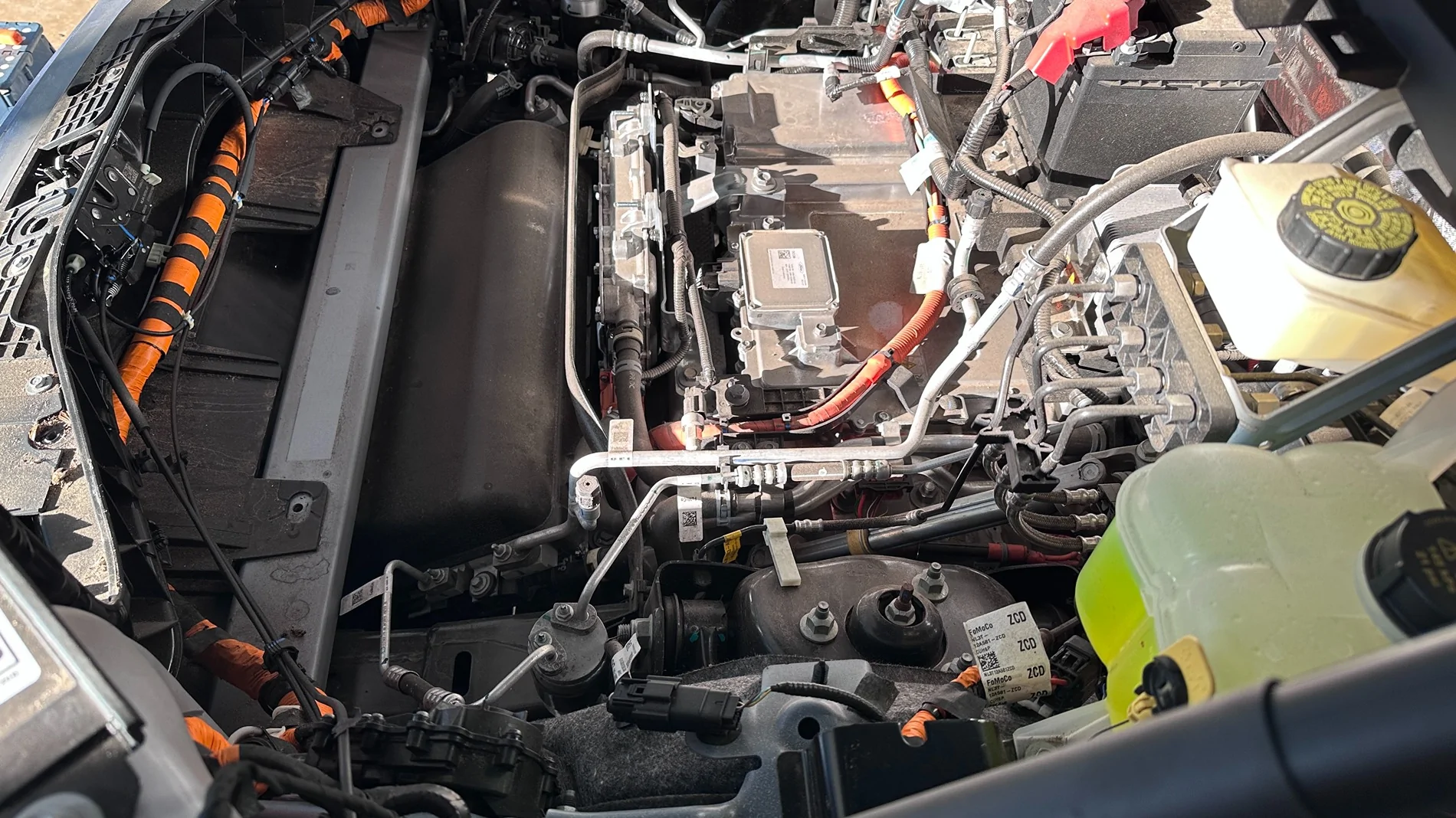 Ford F-150 Lightning Identify ProPower, APIM says 2.4 kw, but 240V available. June 23 EXPOSED removed frunk
