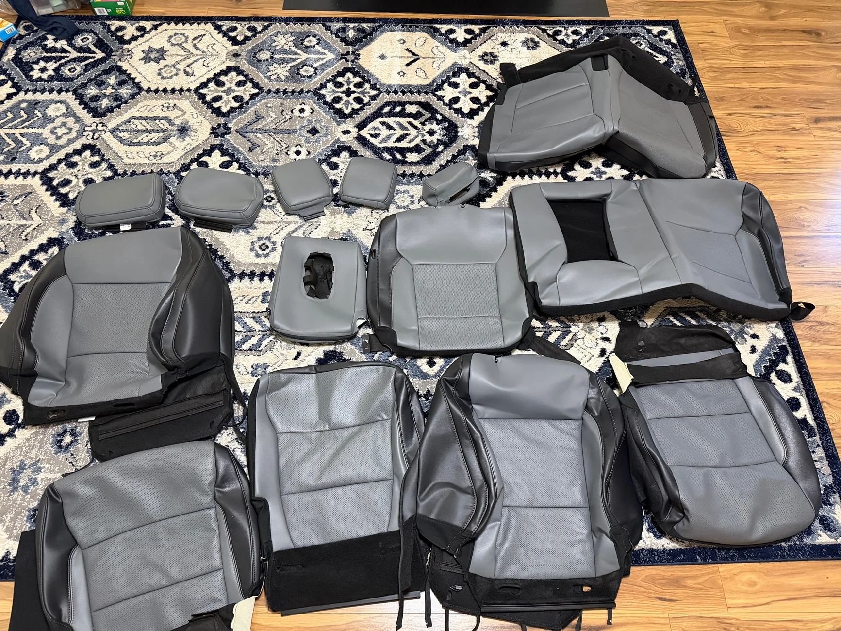 Ford F-150 Lightning WTS 2025 Lariat Seats Covers IMG_1709