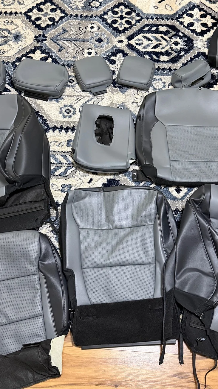 Ford F-150 Lightning WTS 2025 Lariat Seats Covers IMG_1711