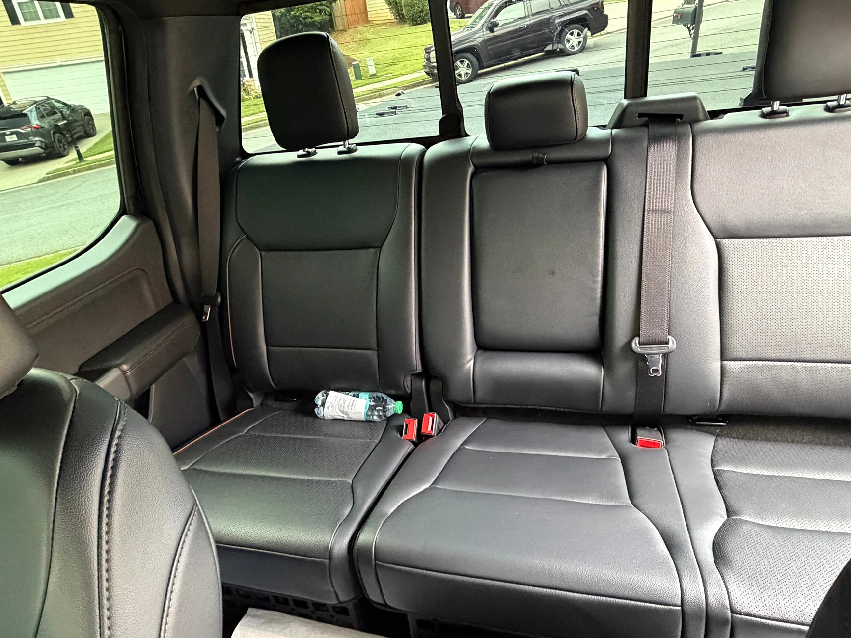 Ford F-150 Lightning WTS 2025 Lariat Seats Covers IMG_1742