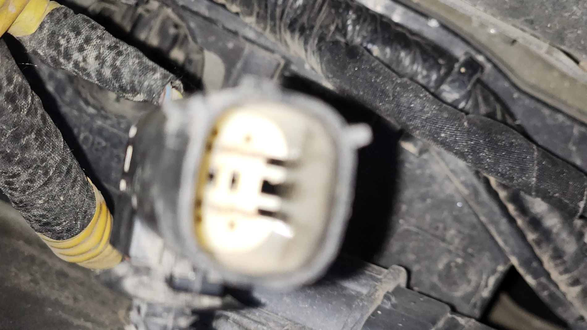 Ford F-150 Lightning Pro Power bed outlets not working 20260621_200210