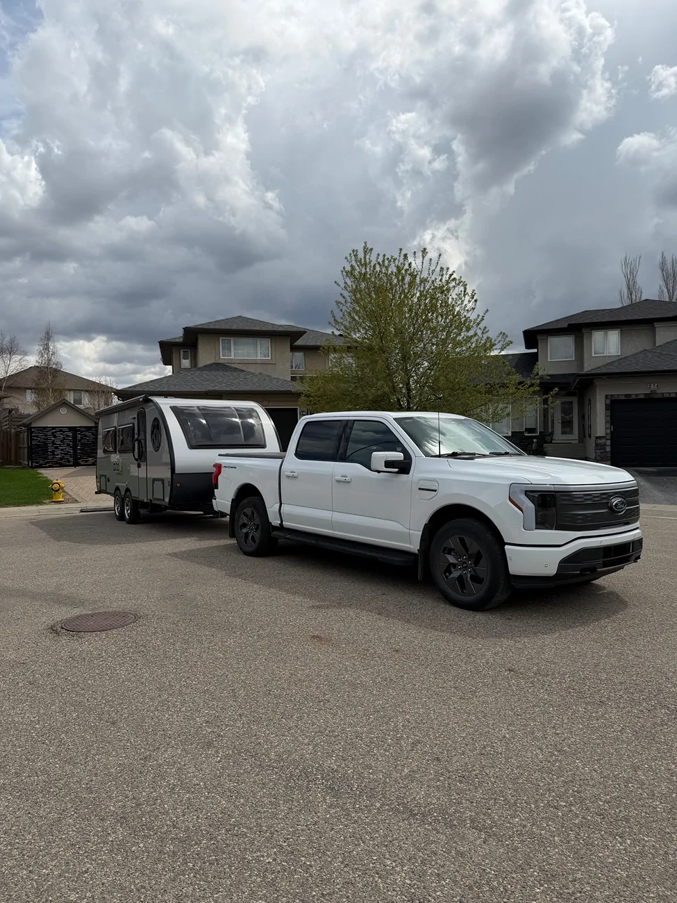 Ford F-150 Lightning Everyone is Towing IMG_4976