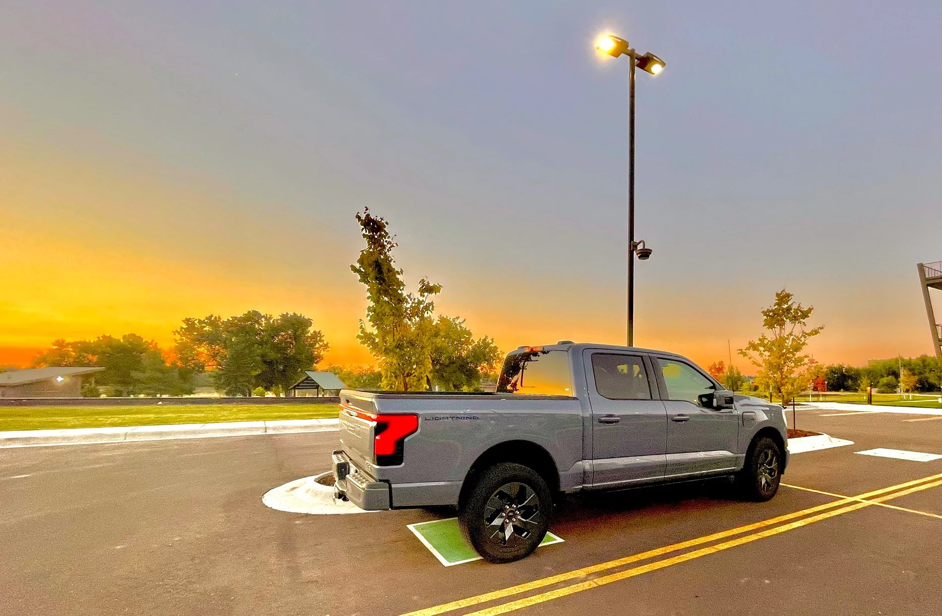 Ford F-150 Lightning SSM 55080 Some 2022-2023 Lightning may stop charging on DC fast charger IMG_0874