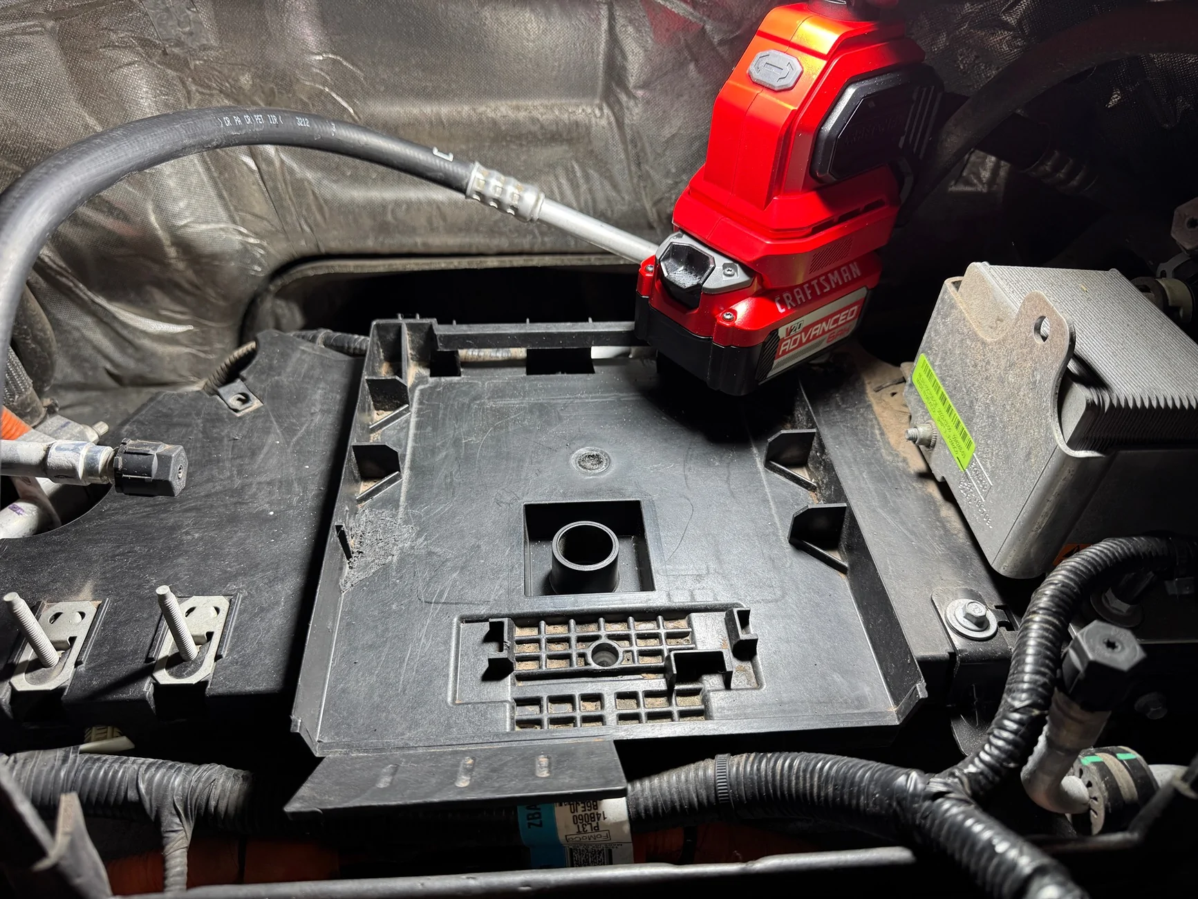 Ford F-150 Lightning 12V Battery replacement with H4 IMG_1284