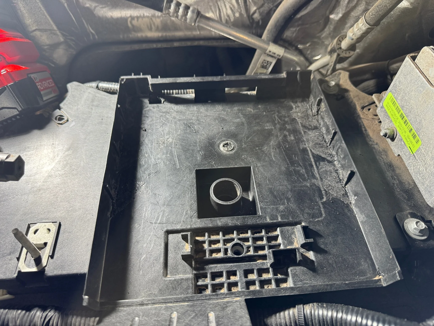 Ford F-150 Lightning 12V Battery replacement with H4 IMG_1285
