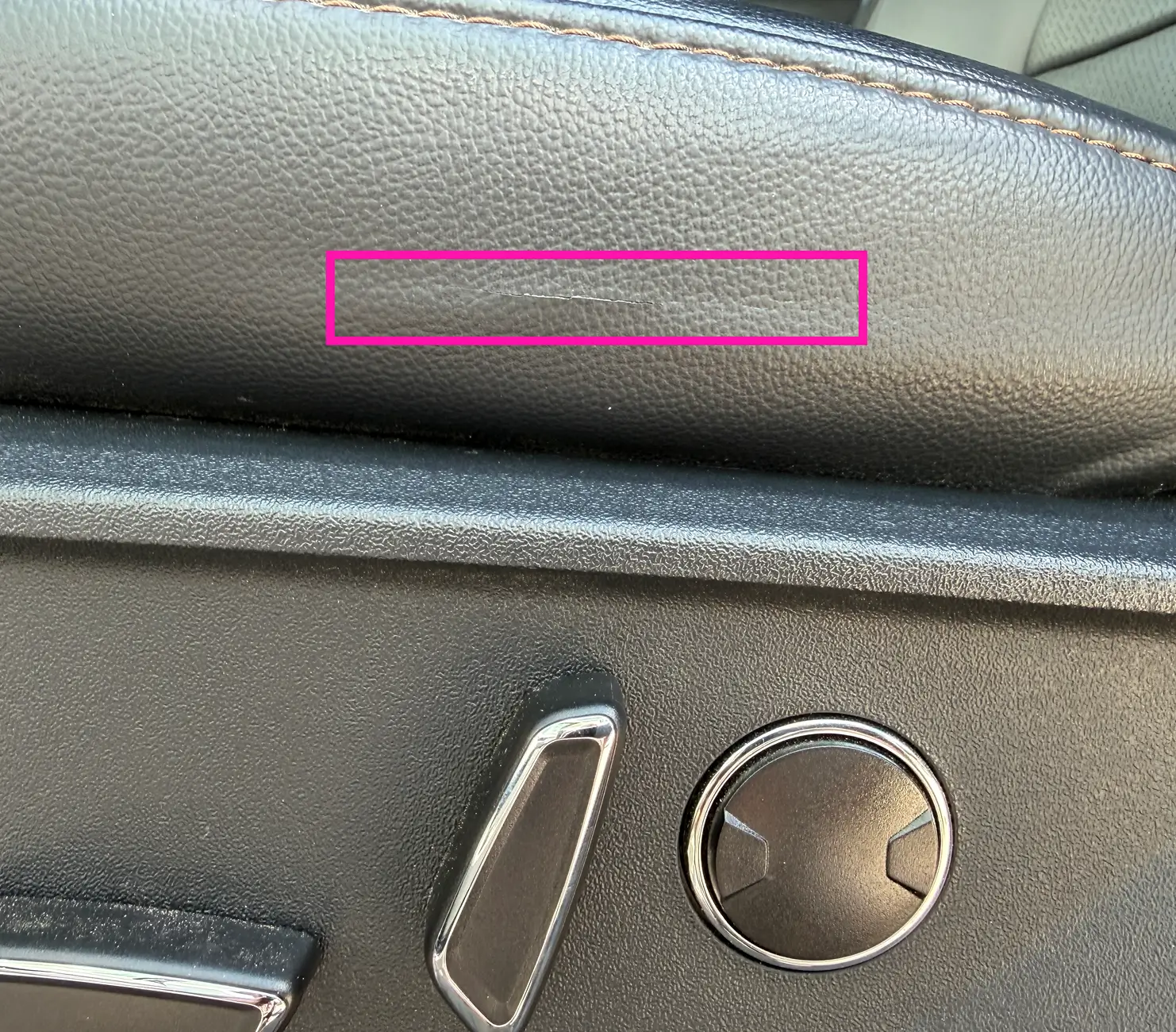 Ford F-150 Lightning 2025 Lightning Lariat - Driver's Seat Left Side Cracking 1787691401674-l7