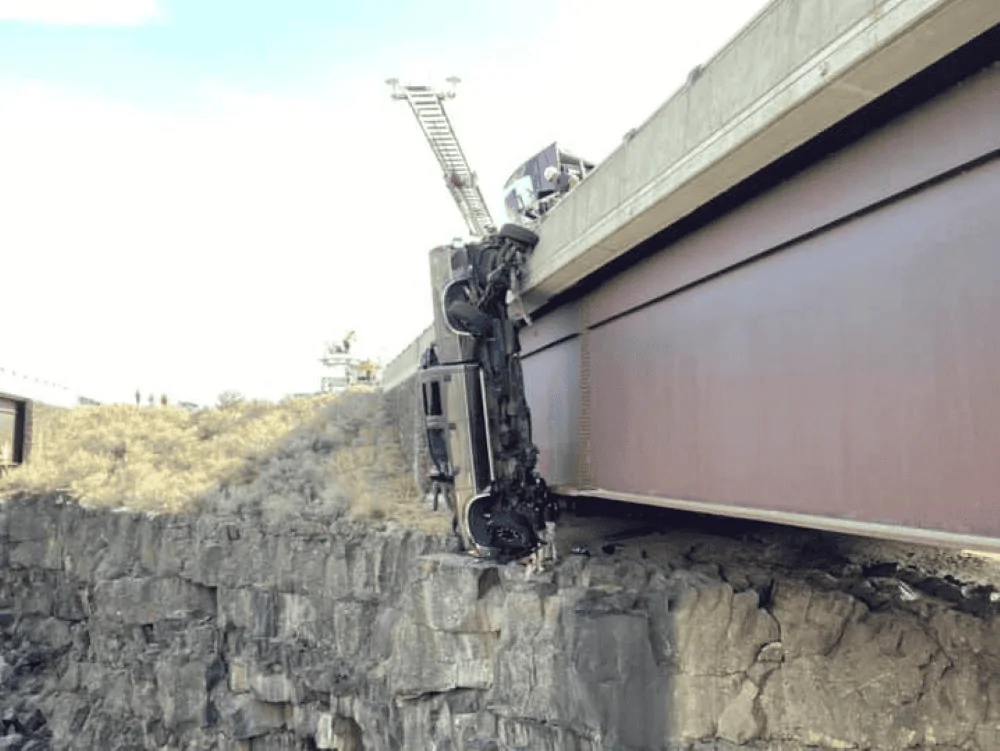 Ford F-150 Lightning Importance of Safety Chains When Towing 1616597239367