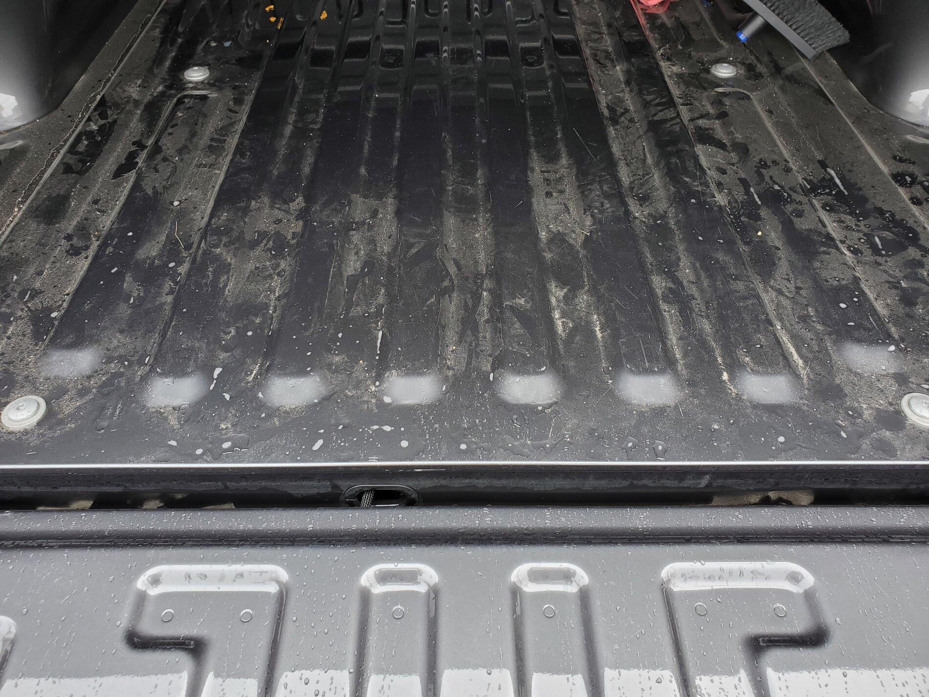 Ford F-150 Lightning Undercover Armor Flex poor fitment? 20210411_135940