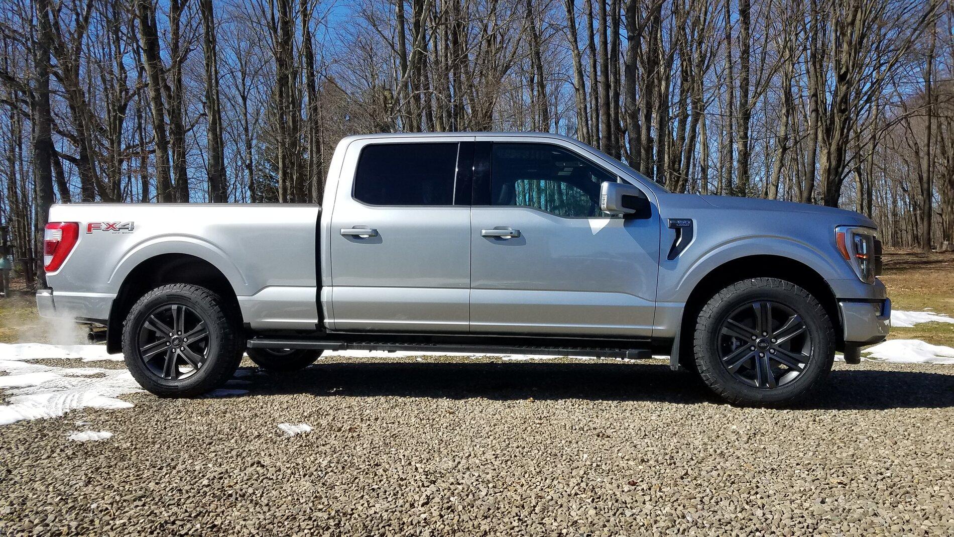 Ford F-150 Lightning What Tires 1619058843043_20210307_124419