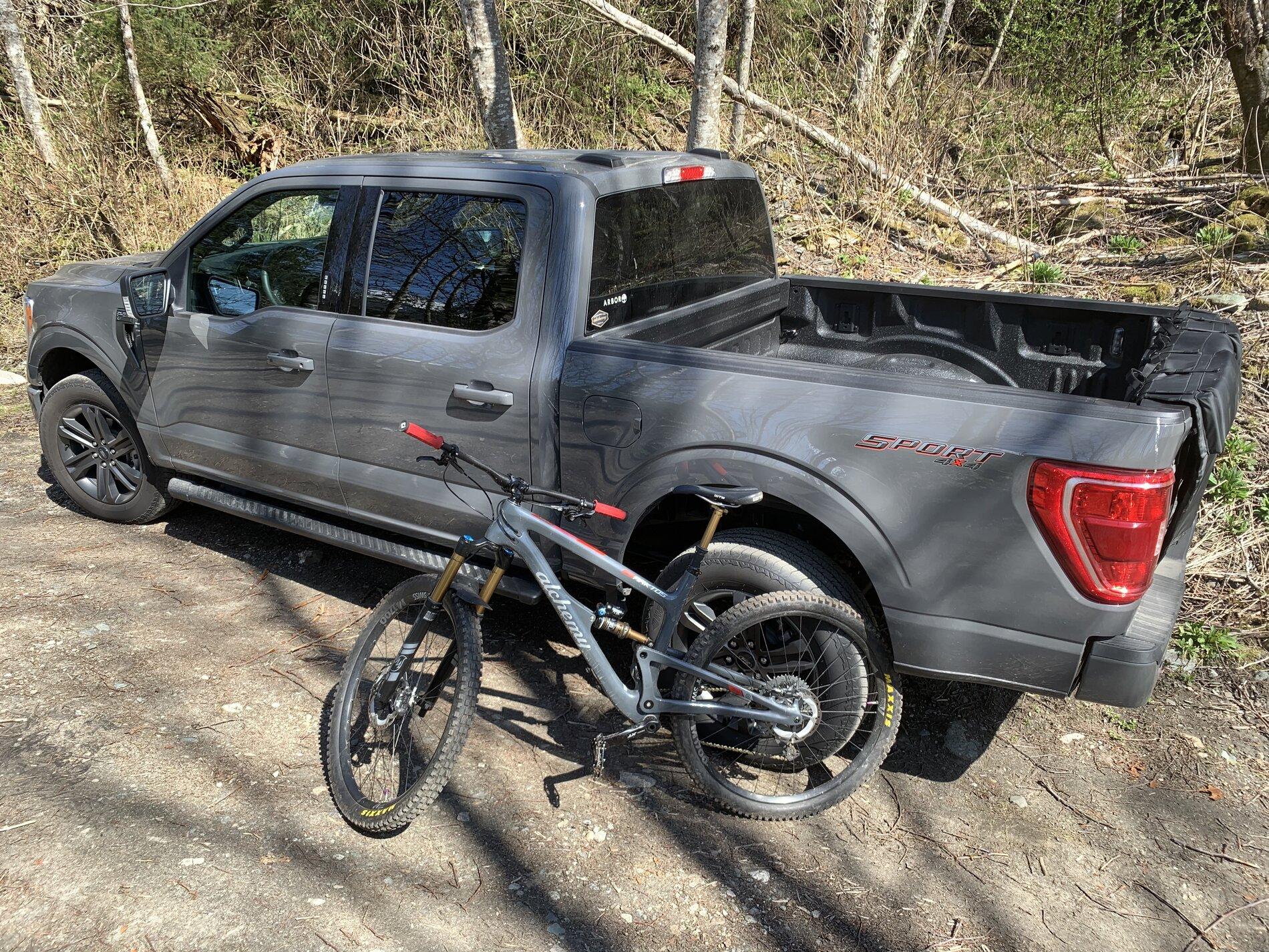 Ford F-150 Lightning Tailgate pad for bikes 9E0EA551-BBC5-498E-9DA4-5CE92018FF4A