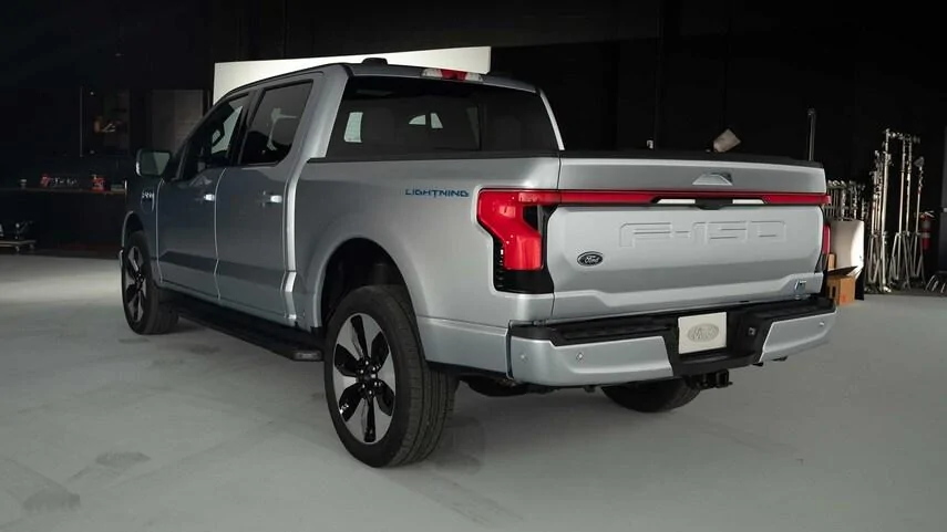 Ford F-150 Lightning ? Studio pics of the F-150 Lightning Electric Pickup 2022-Ford-F-150-Lightning-rear-three-quarter-vi
