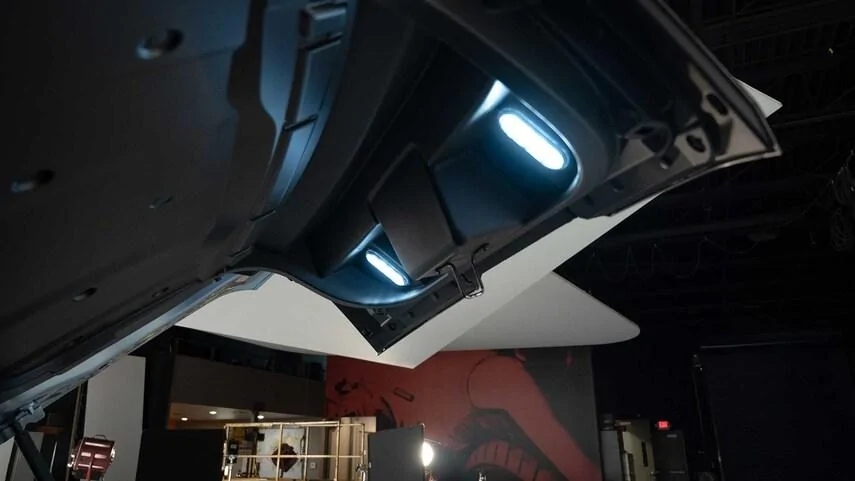 Ford F-150 Lightning ? Studio pics of the F-150 Lightning Electric Pickup 2022-Ford-F-150-Lightning-frunk-lighting