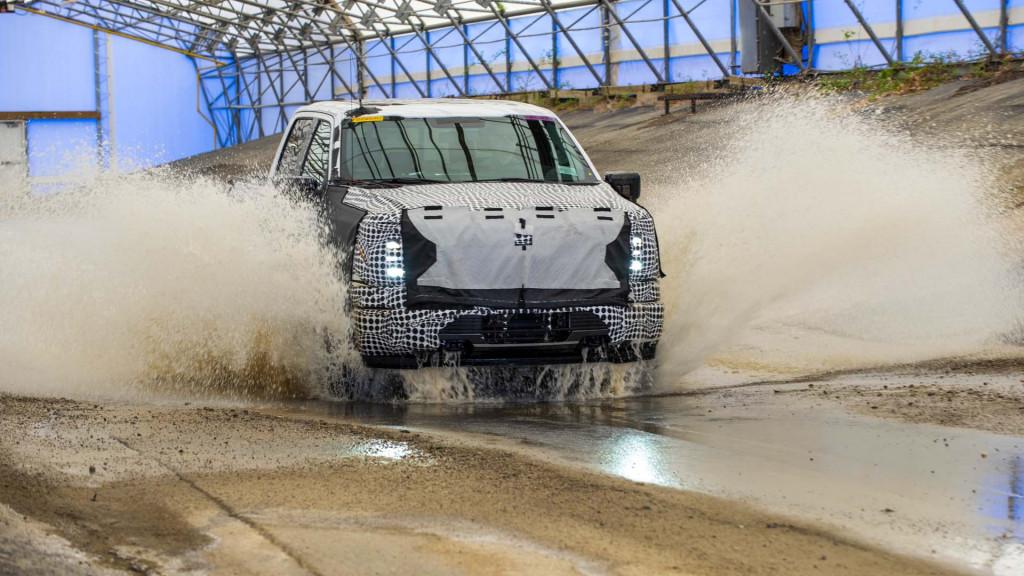 Ford F-150 Lightning 2022 Ford F-150 Lightning vs. 2021 Rivian R1T: Electric truck face-off ford_100792127_l