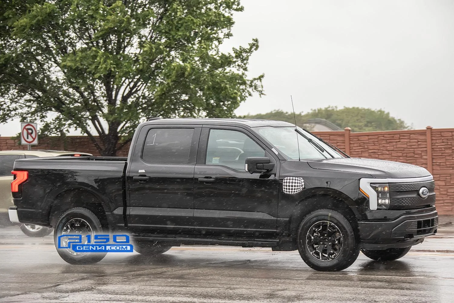Ford F-150 Lightning F-150 Lightning XLT Caught Undisguised on Public Roads F150-Lightning-XLT-Spied-Undisguised-Testing-5
