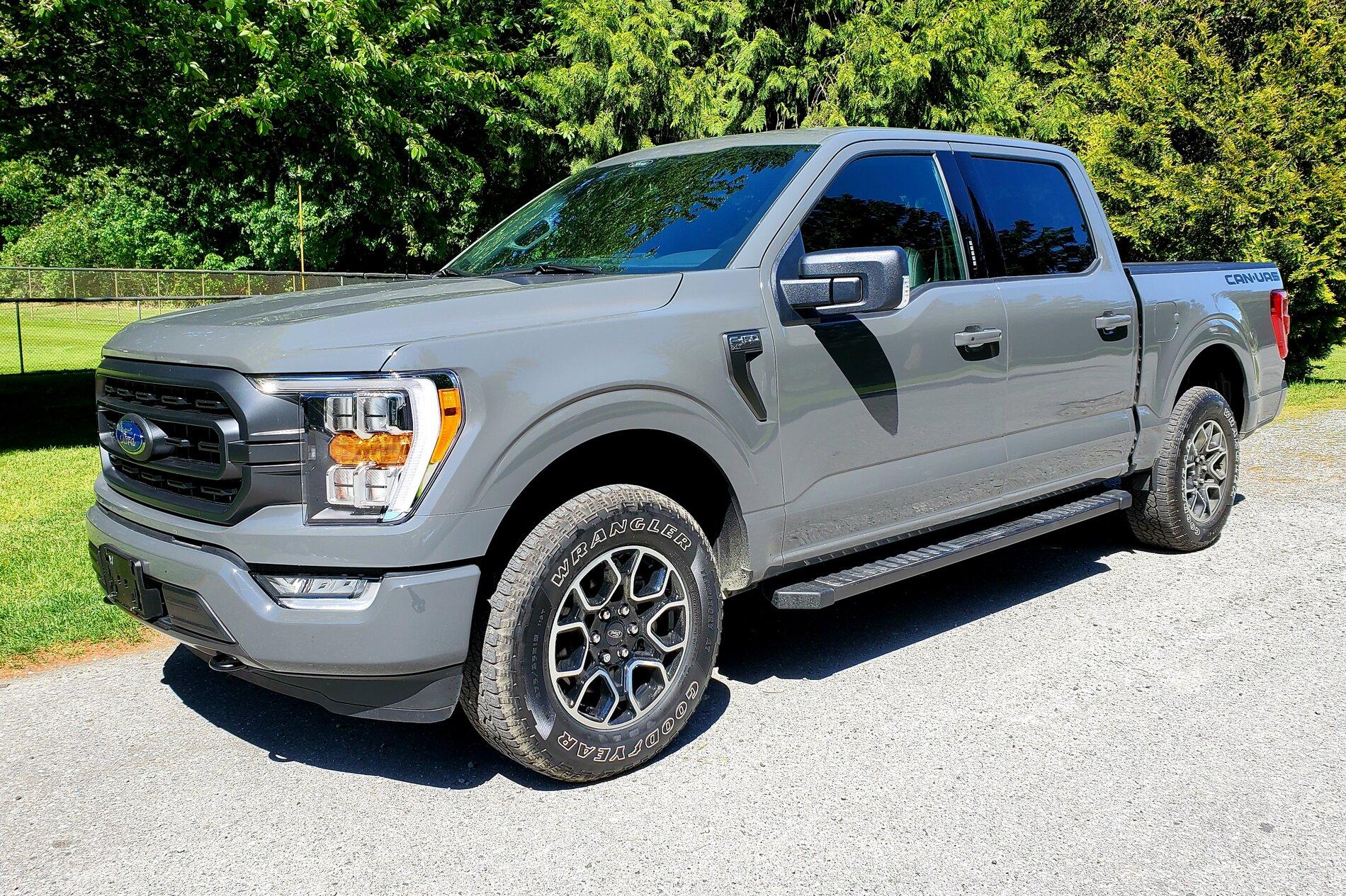 Ford F-150 Lightning 18" wheels and Goodyear Wrangler takeoffs Truck