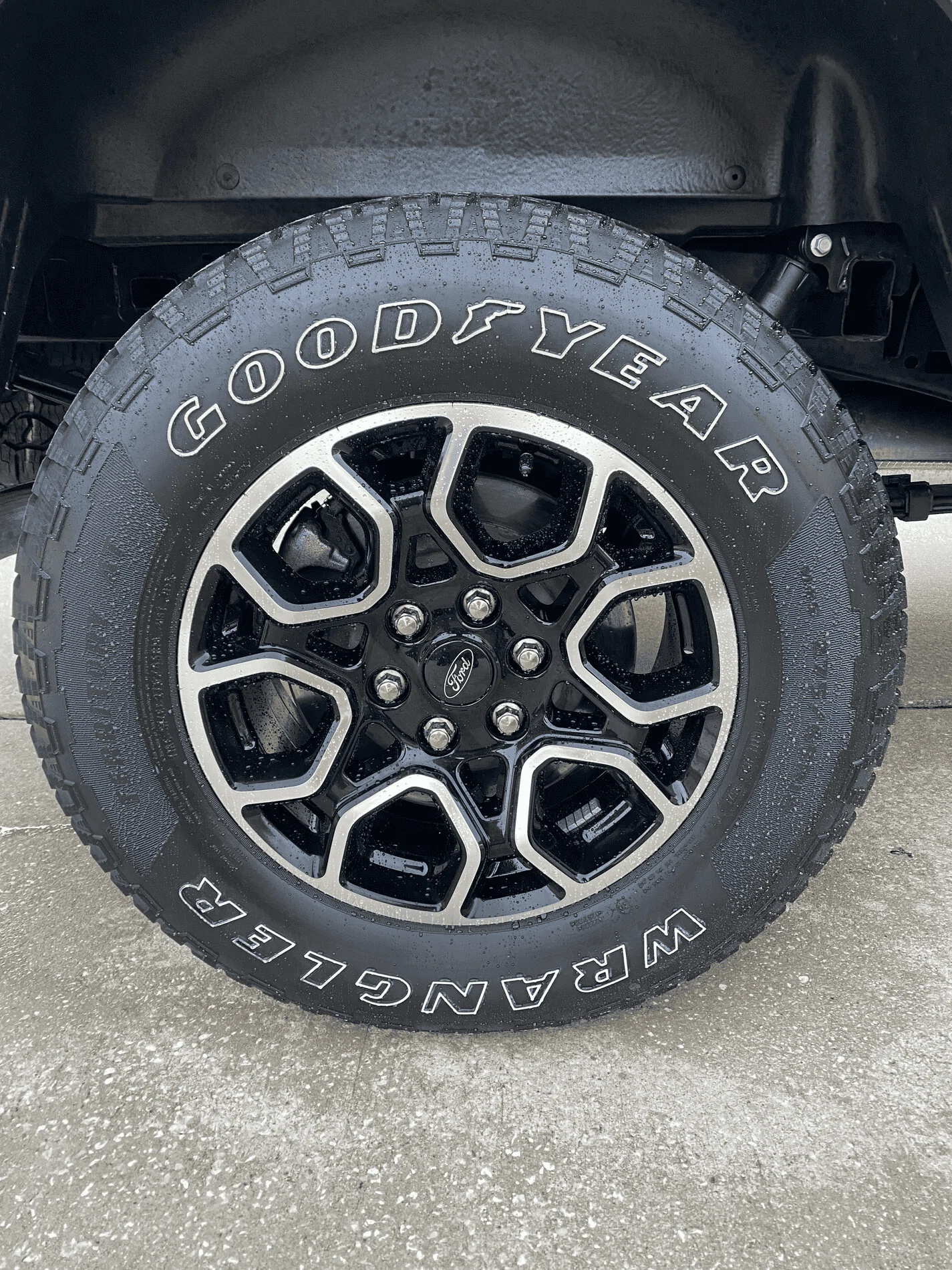 Ford F-150 Lightning Kickin' the Tires & Lightin' the Fires: The Good, The Bad, and The Ugly of Tire and Wheel Cleaning Day 1623852540253