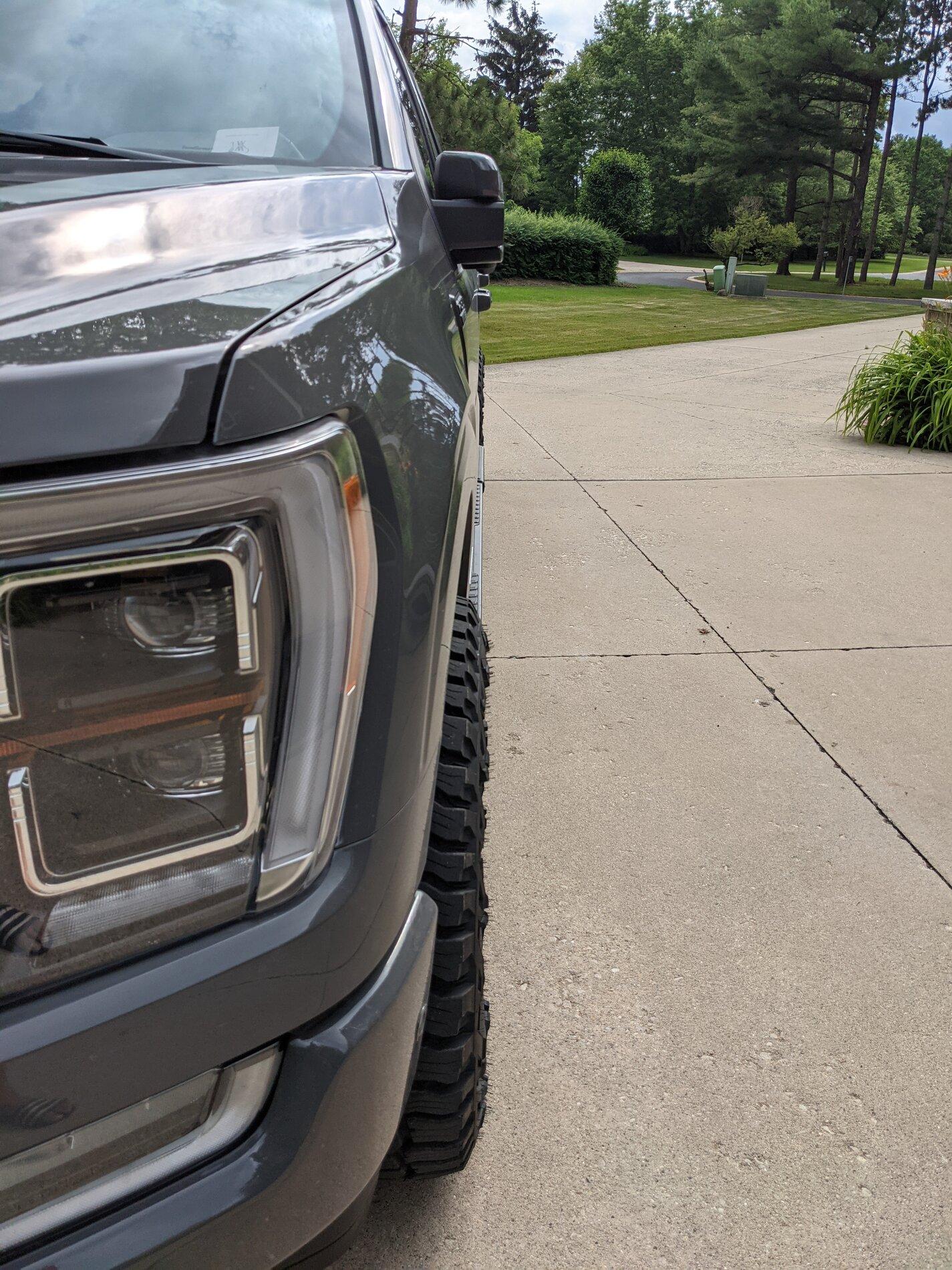 Ford F-150 Lightning Will it fit 20x9+1 w/ 33x12.50? PXL_20210625_213839492