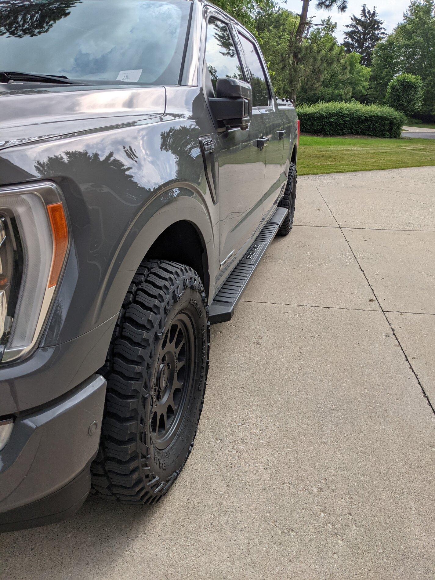 Ford F-150 Lightning Will it fit 20x9+1 w/ 33x12.50? PXL_20210625_213846433