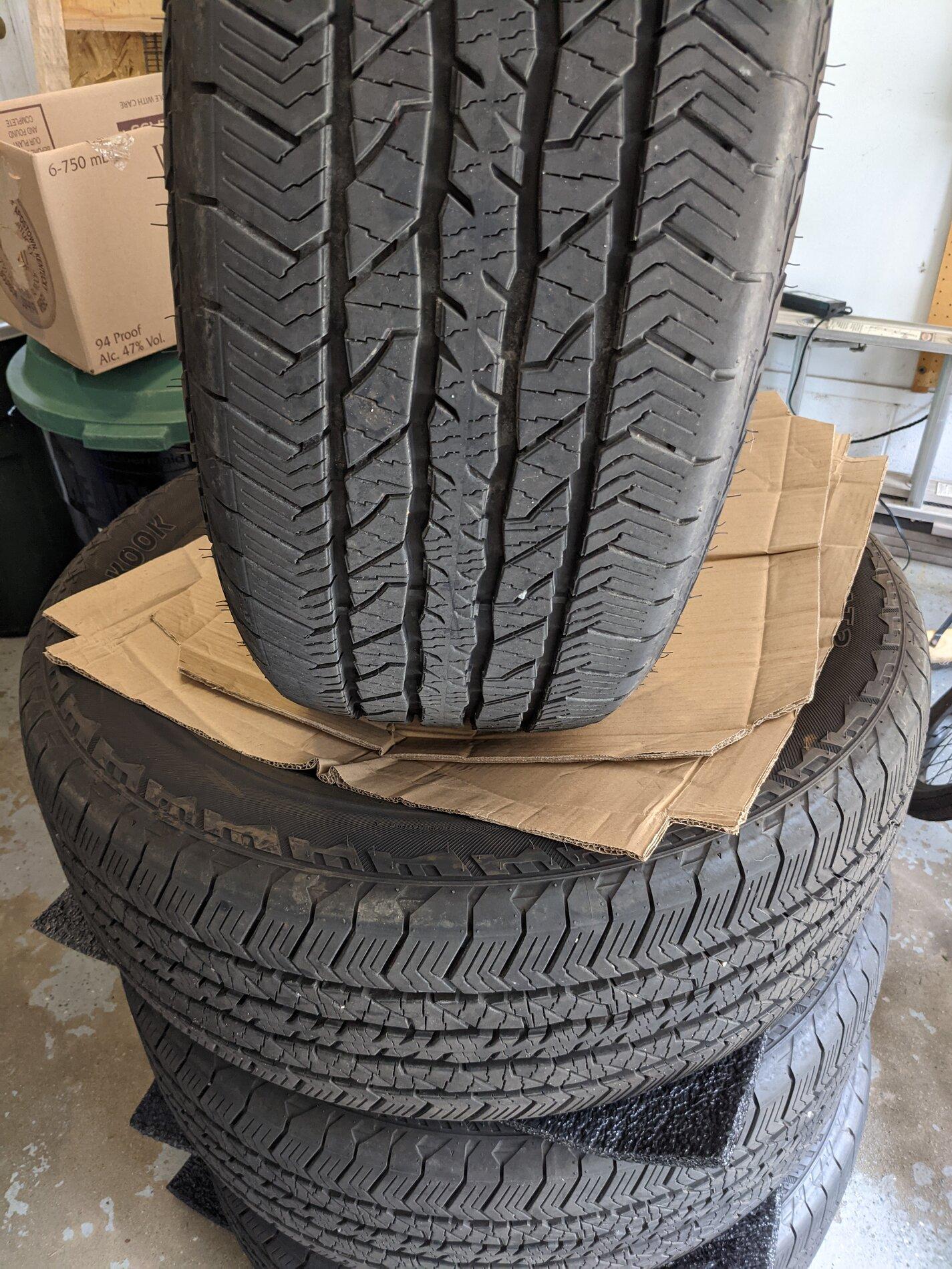 Ford F-150 Lightning Four Hankook Dynapro AT2 - 275/60R20 - 2500 miles PXL_20210626_220510875