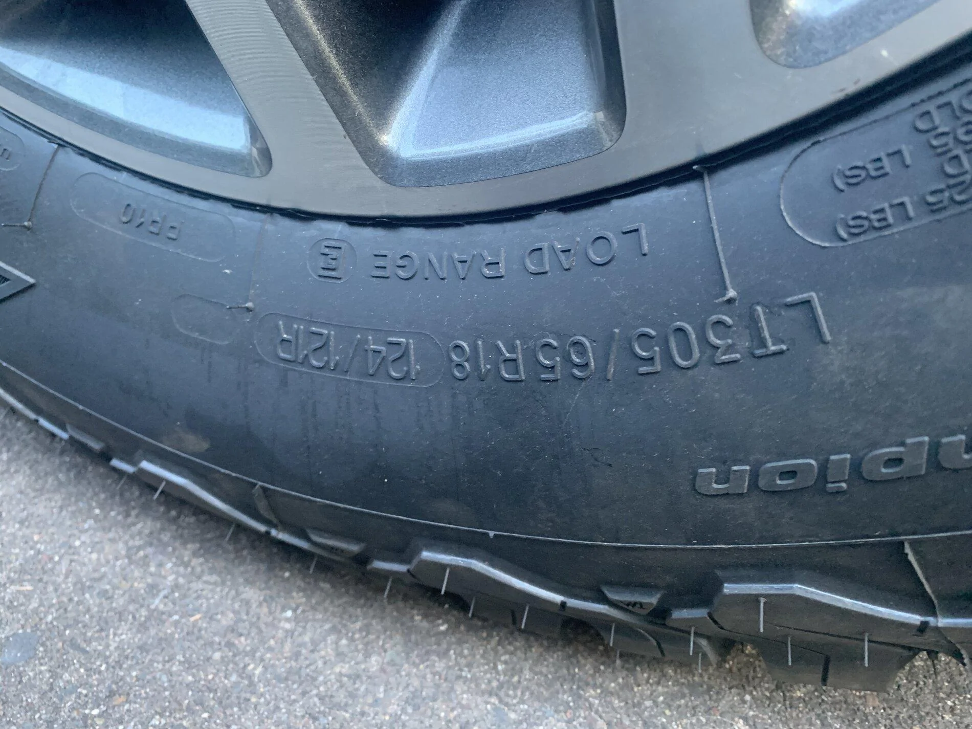 Ford F-150 Lightning Factory Wheels with Aftermarket Tire Thread 47E52758-D2E1-4A6C-B953-40A8FBE89944
