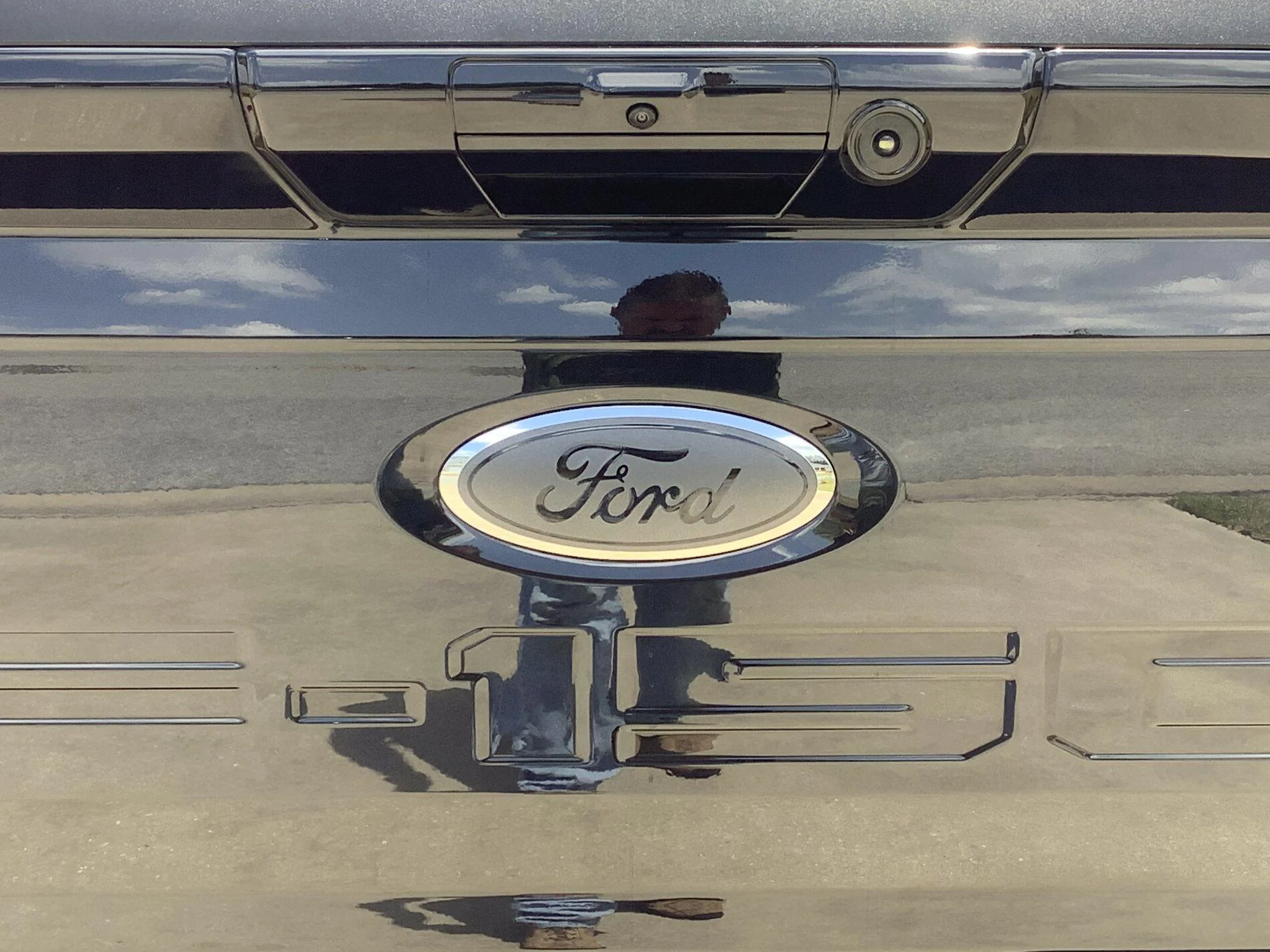 Ford F-150 Lightning Finally Airbrushed Taillights and Badges e79f09bf-63a9-4586-8c63-4e90842f6969-jpeg