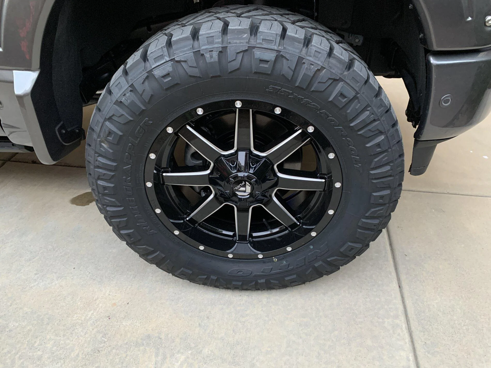 Ford F-150 Lightning Bushwacker Fender Flares? IMG_7996