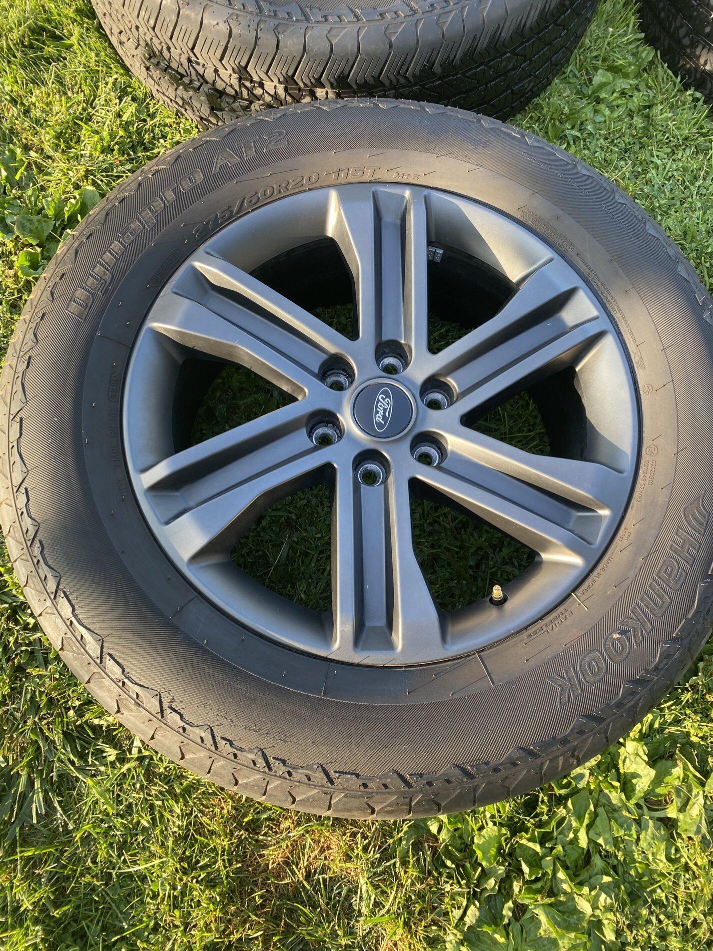 Ford F-150 Lightning 2021Six-Spoke Dark Alloy Wheels w Tires 94EB66BE-93D3-42B5-A855-AEFBA4A7607A
