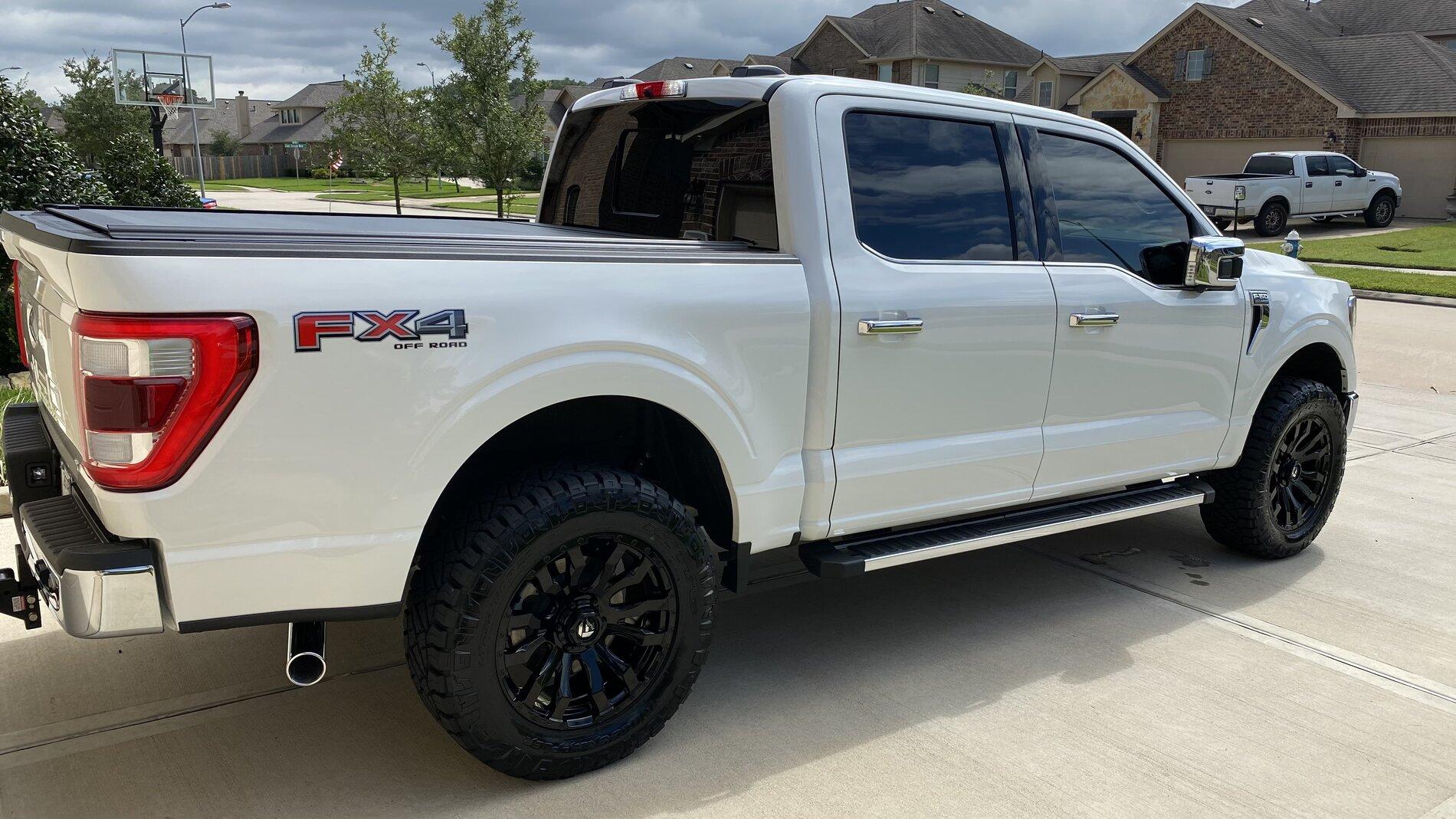 Ford F-150 Lightning New wheels & tires 5C8CF47A-FF07-4285-BD91-5AAB94560581